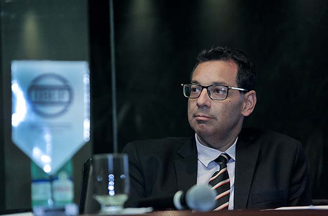 Obra aborda relevância da mulher no mercado financeiro