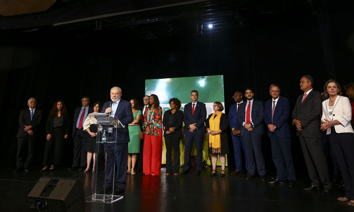 Esplanada de Lula mostra que mulheres ainda são preteridas