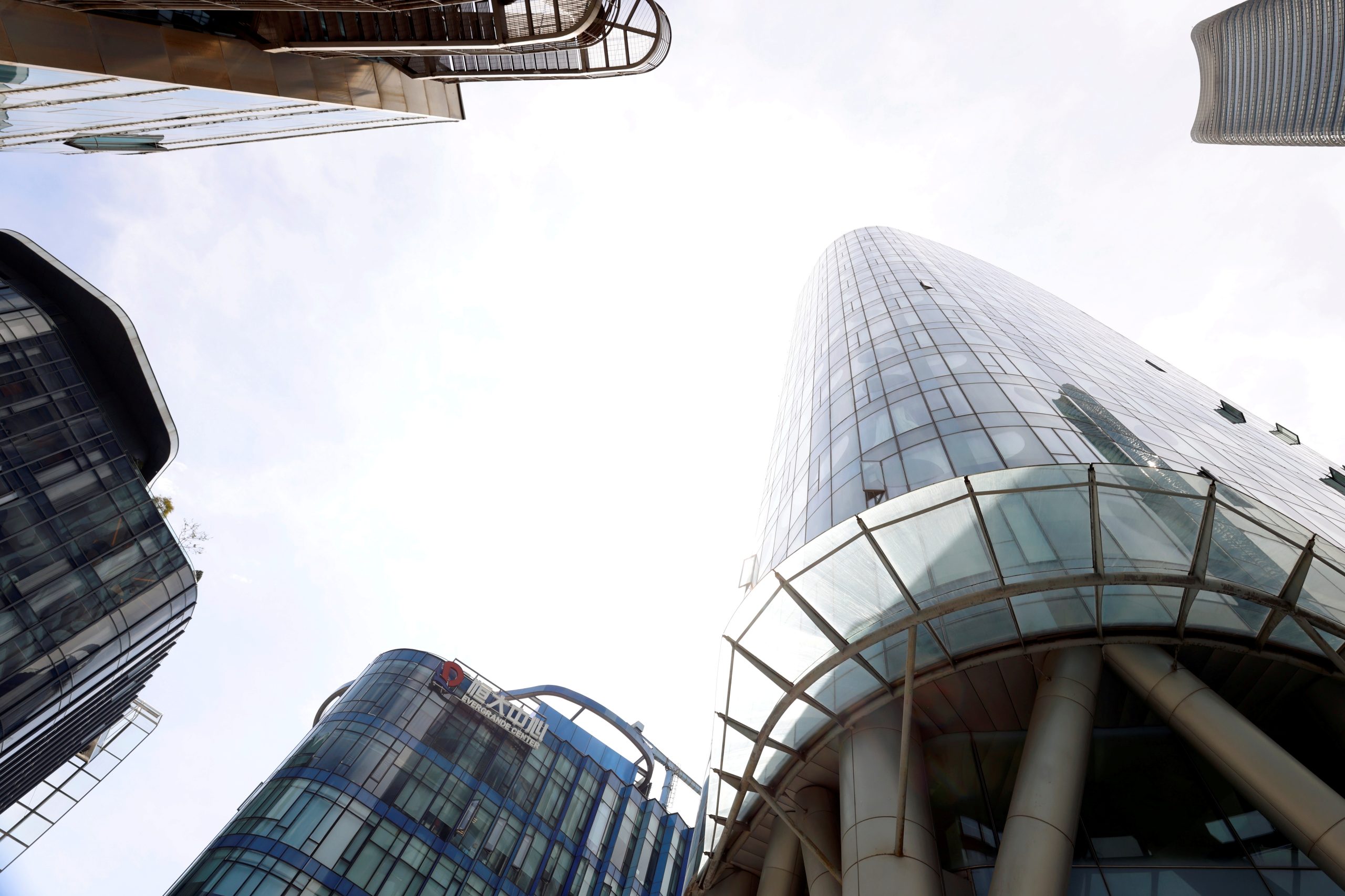 PwC desiste de ser auditora independente da Evergrande