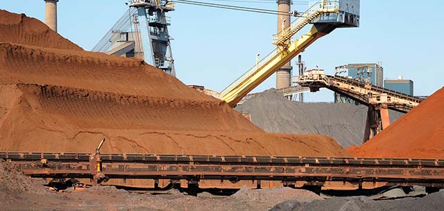 Superávit da balança comercial mineira recua