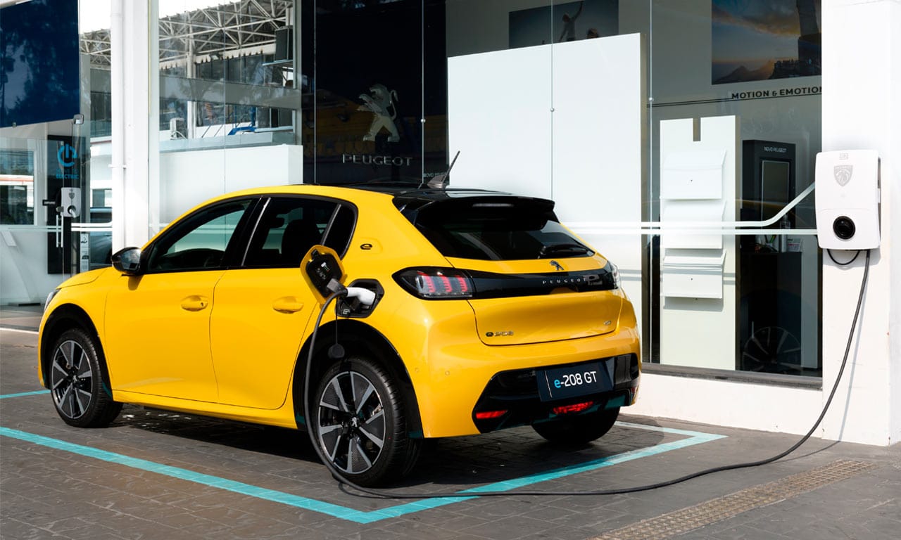 Estudo mostra que brasileiro quer andar de carro elétrico