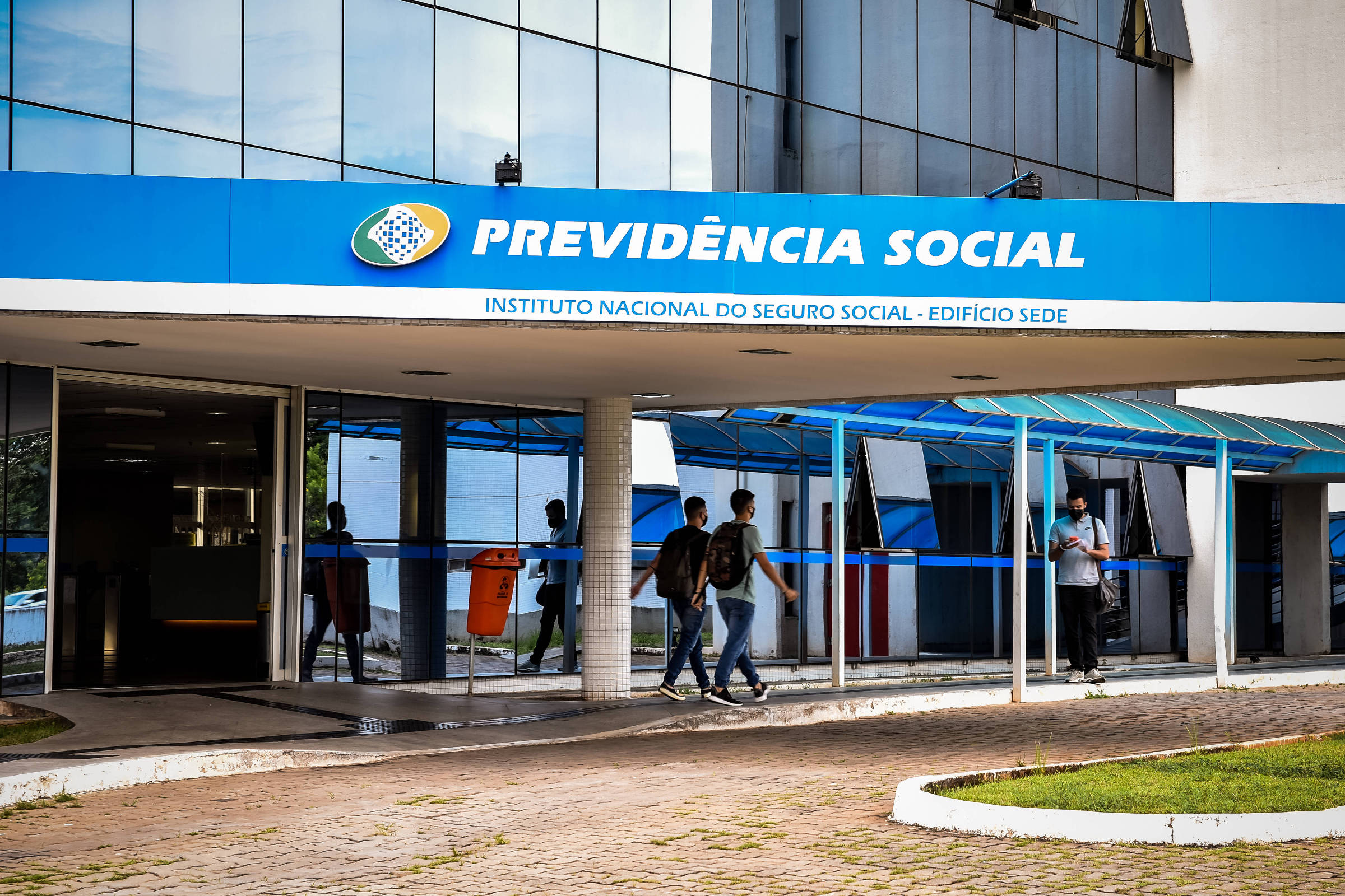 Governo federal anuncia reajustes proporcionais do INSS
