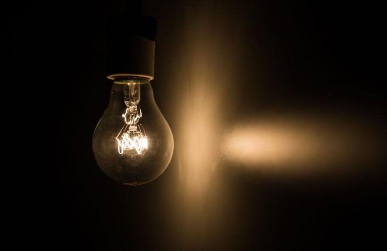 Empresas terão de oferecer Pix para consumidor pagar conta de luz