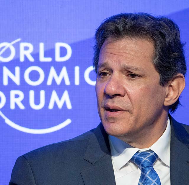 Renda abaixo de 1,5 salário mínimo é taxada pelo Fisco