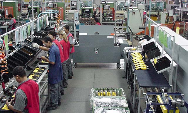 Intenção de lançamento de produtos pela indústria cai em Minas