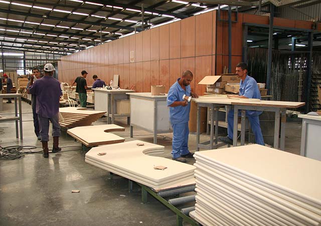 Indústria moveleira teve retração de negócios em 2022