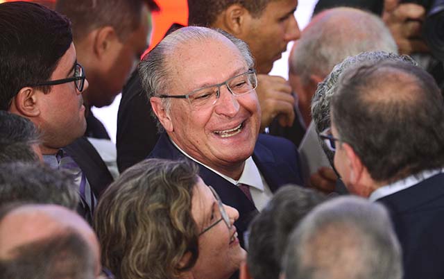 Alckmin defende a reindustrialização