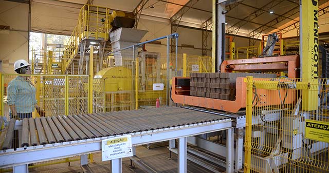 Produção do setor industrial avança 2,2% em Minas Gerais