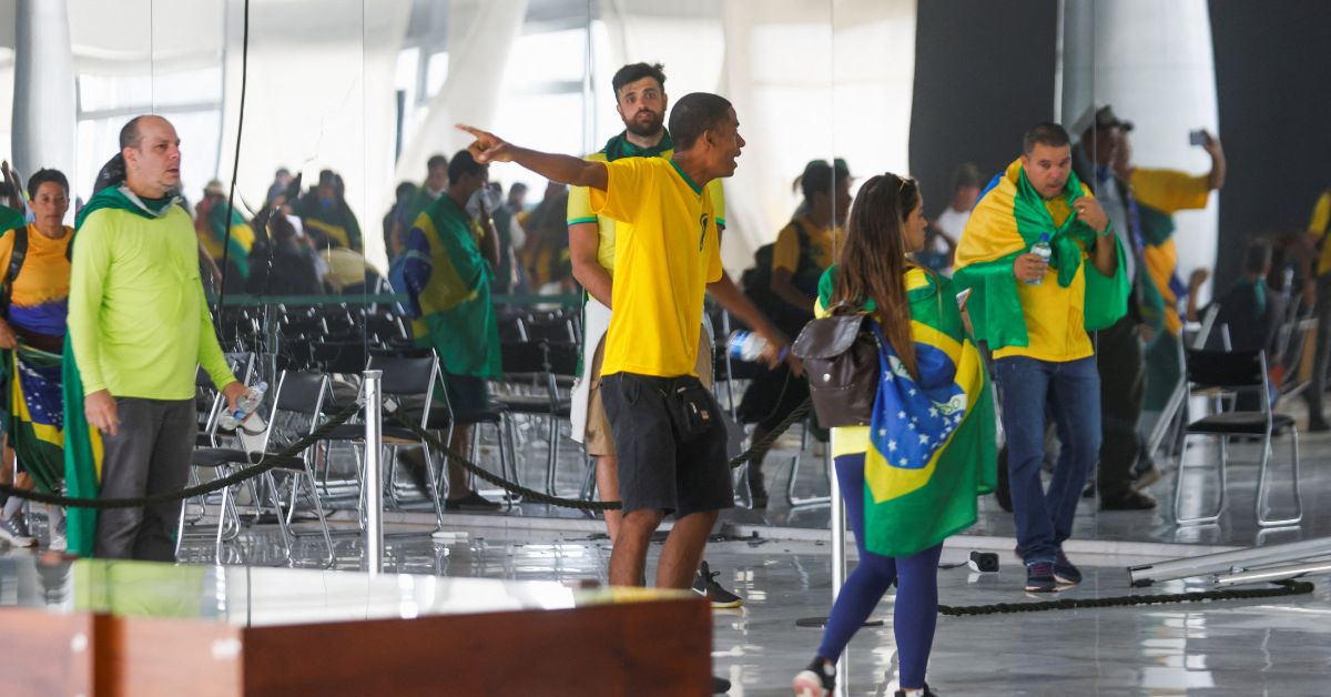PF cumpre mandados de prisão contra participantes de atos golpistas
