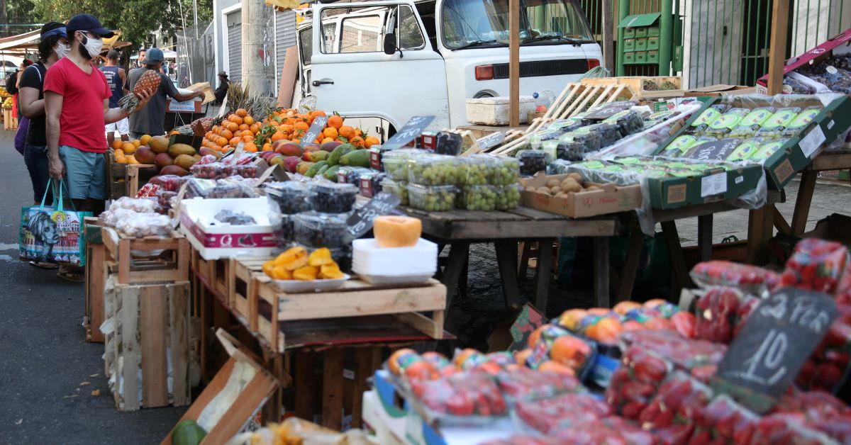 Inflação sobe 0,53% em janeiro com pressão de alimentos