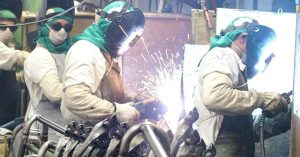 Trabalhadores em indústria