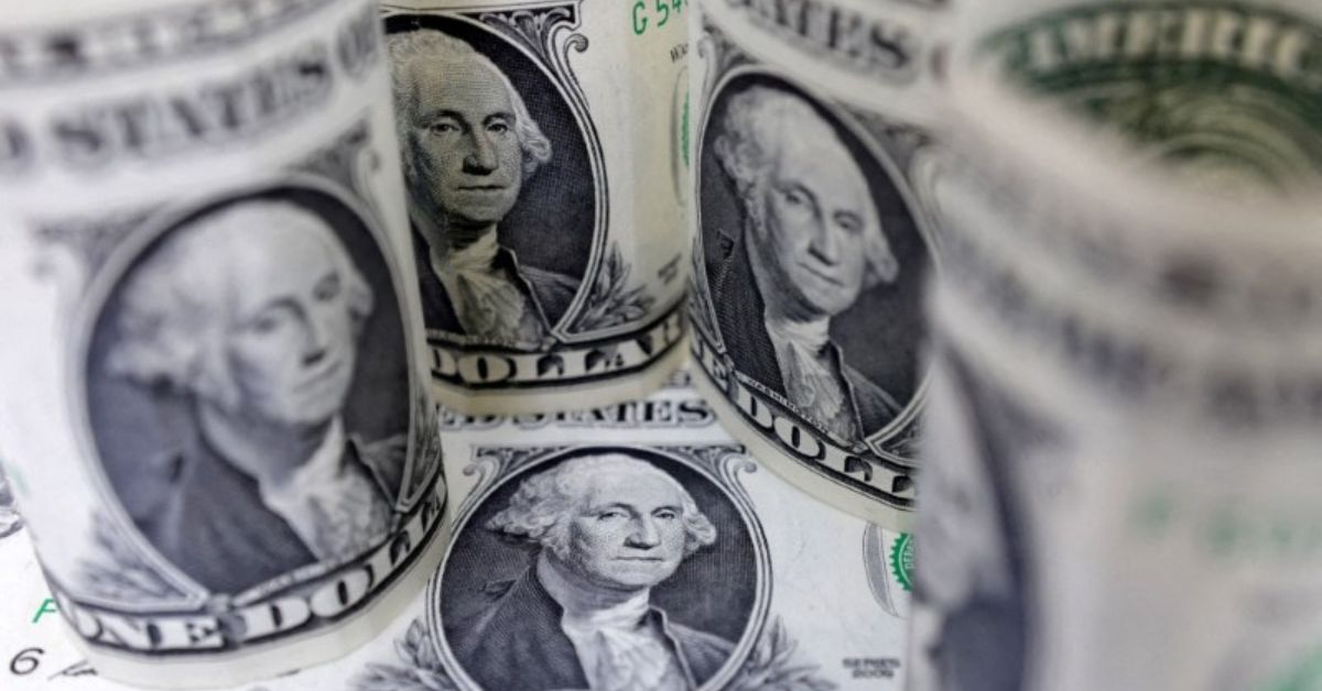 Dólar sobe para perto dos R$ 6,20 em dia sem leilões do Banco Central