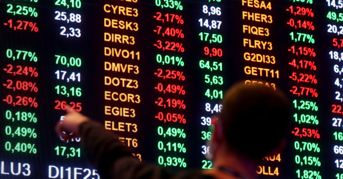 Ibovespa fecha em alta puxado por bancos e Wall Street
