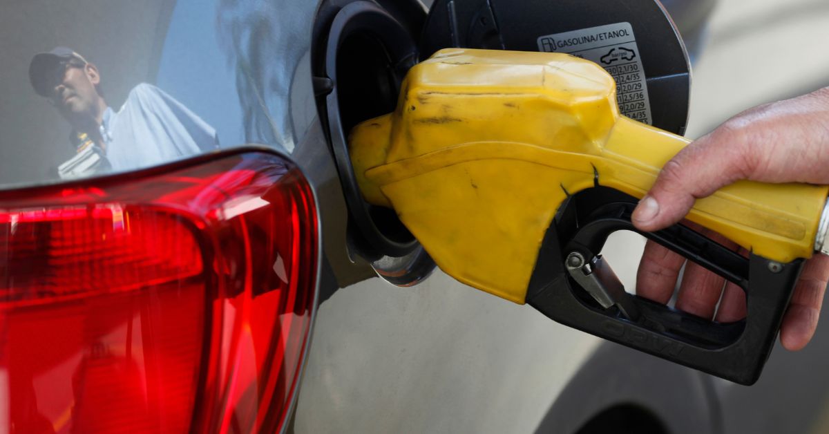 Diesel recua 1,5% na 1ª metade de fevereiro; gasolina e etanol sobem