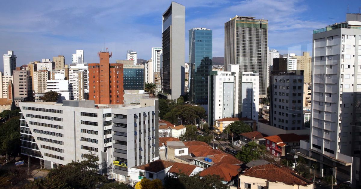 Venda de imóveis volta a cair em BH e Nova Lima