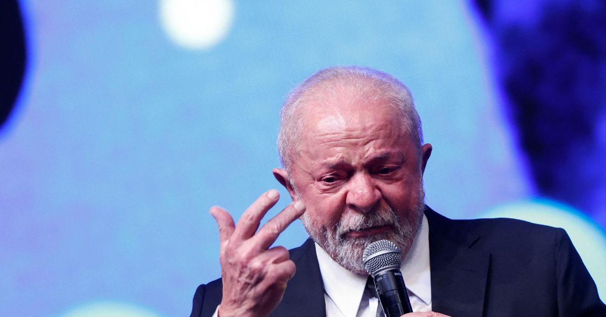 Lula diz que salário mínimo será de R$1.320 e isenção do IR subirá para R$2.640