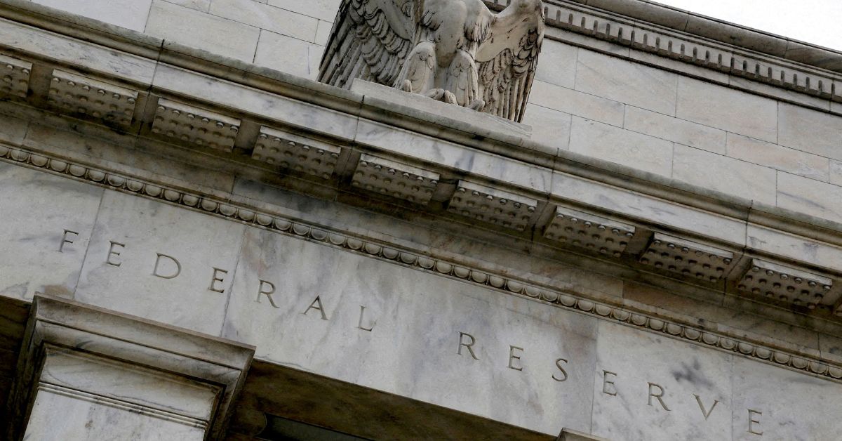 Federal Reserve sinaliza que deve prosseguir com a elevação dos juros