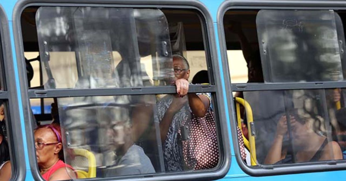 Justiça suspende aumento de passagem de ônibus em BH