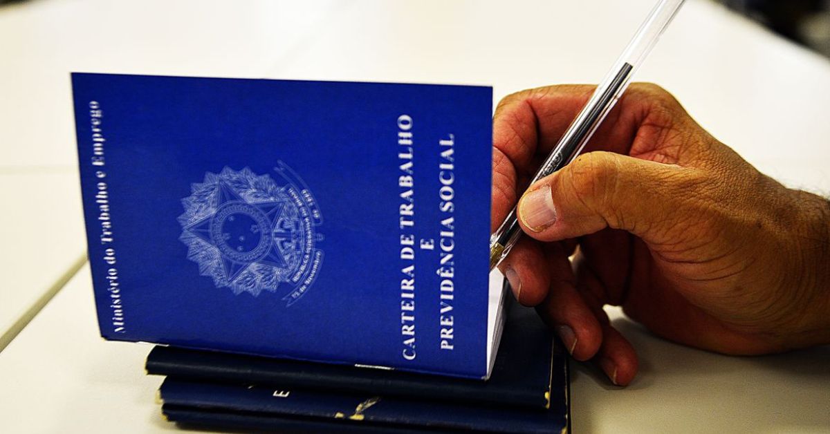Taxa de desocupação fica em 8,6% no trimestre encerrado em fevereiro