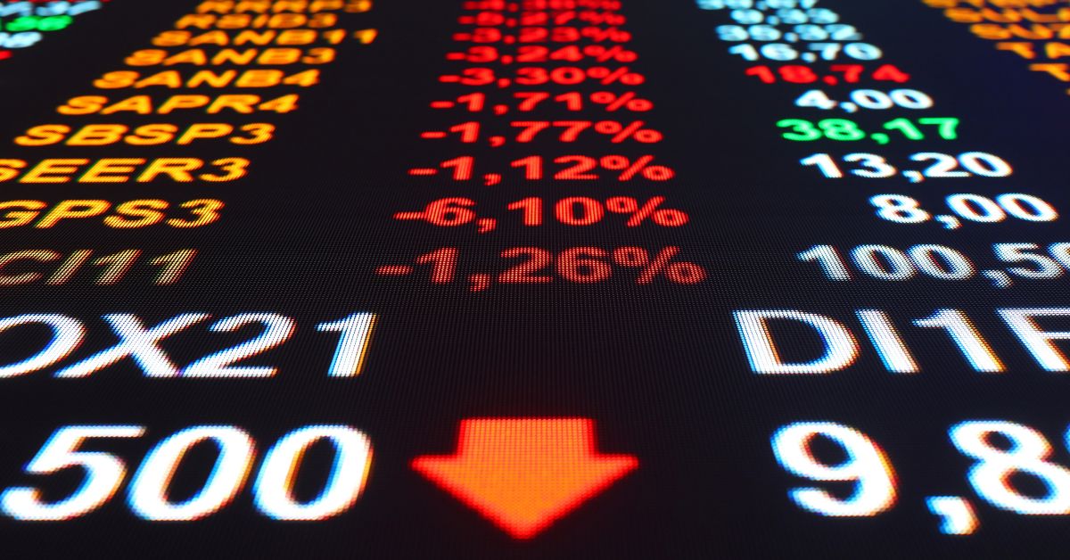Ibovespa recua com tombo de Hapvida, mas contrapeso de Vale e à espera de Petrobras