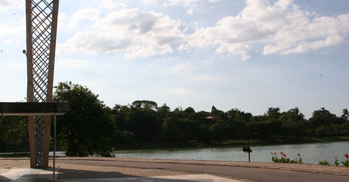Copasa tem 5 anos para deixar de despejar esgoto na Lagoa da Pampulha
