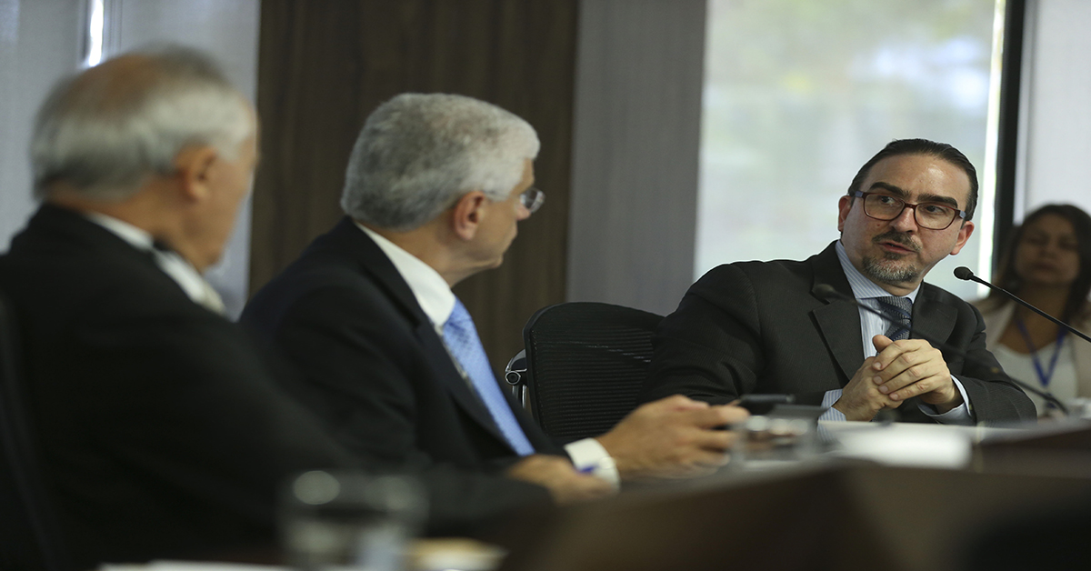 Governo tenta conter pressão de empresas que buscam exceções
