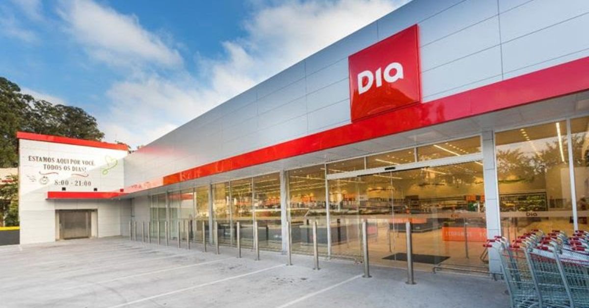 Dia abre seleção com dezenas de vagas para pessoas com mais de 50 anos