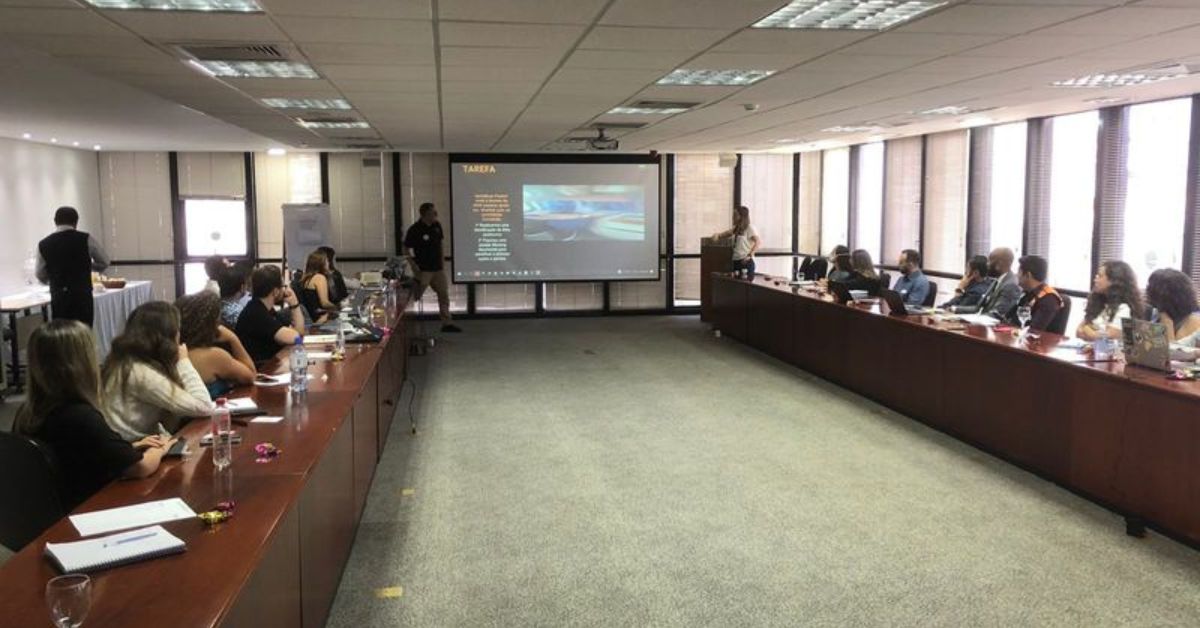 Governo de Minas e Amazon avançam em colaboração para prevenção e resposta a desastres naturais em Minas