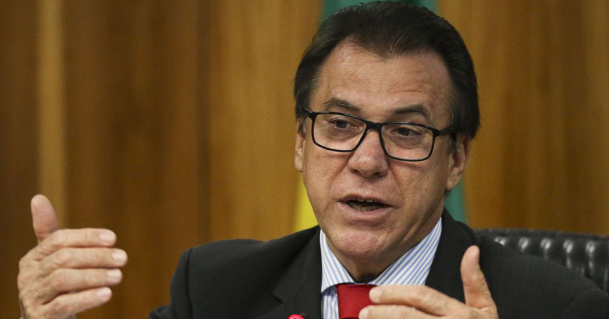 Jornada 6×1 é cruel, diz ministro do Trabalho, Luiz Marinho