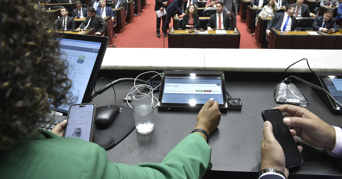 Reforma administrativa de Zema avança