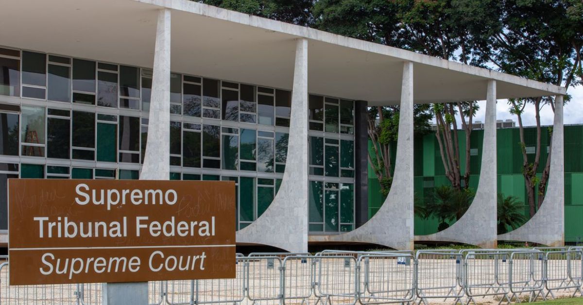Moraes pede vista e suspende julgamento sobre imposto sindical