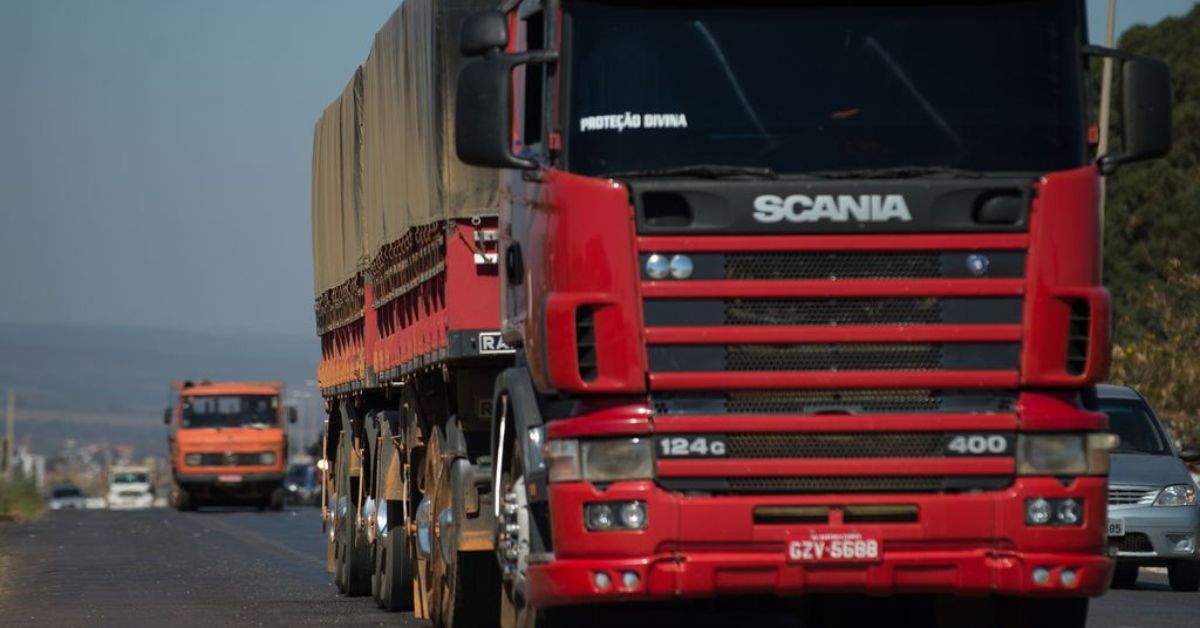 Volume de serviços do Brasil cresce mais que o esperado em fevereiro