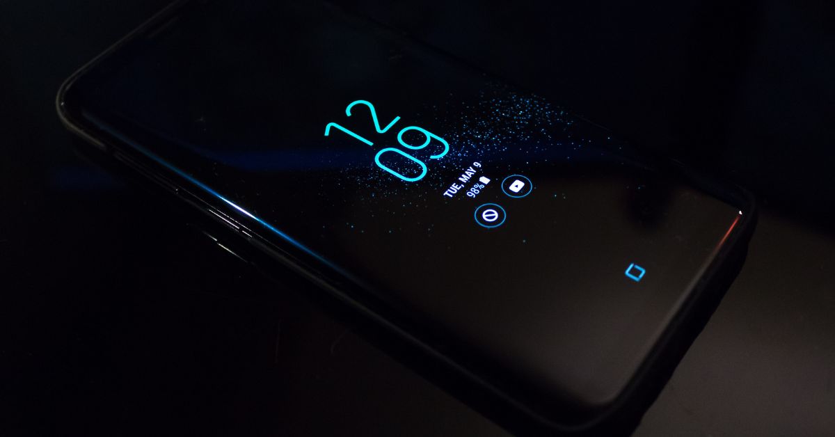 Serviço gratuito contra furto e roubo já bloqueou mais de 30 mil celulares em Minas