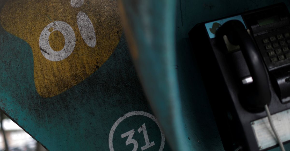 Anatel abre processo que pode cassar concessão da Oi