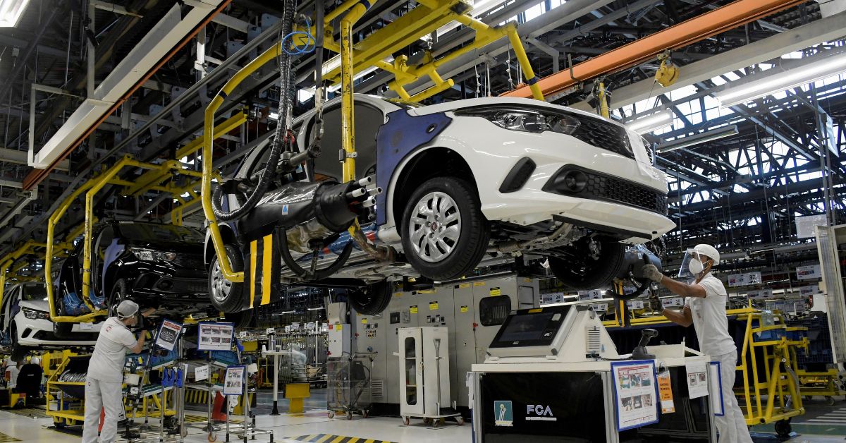 Contração da indústria se aprofunda e levanta alerta