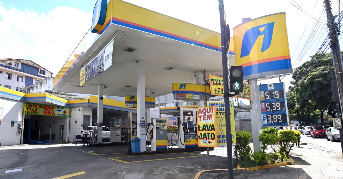 Gasolina e etanol ficam mais caros em Minas na 1ª quinzena