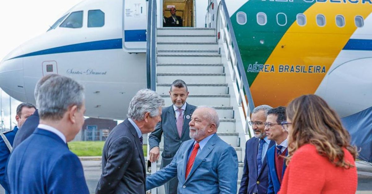 Lula chega a Londres para coroação do Rei Charles III