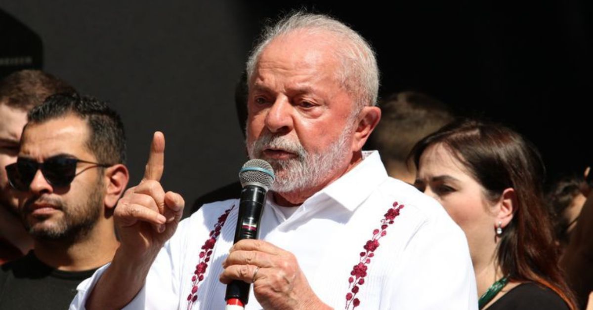 Lula critica juros, ressalta reajuste do salário mínimo e promete regulamentar trabalho em apps