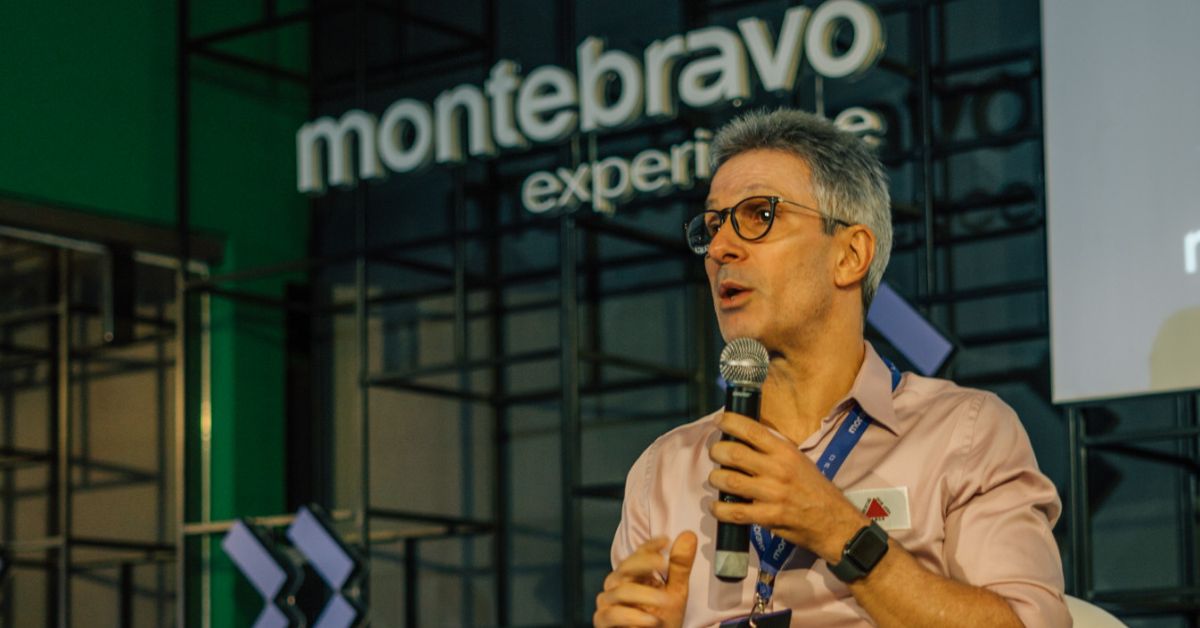 Zema reforça foco em Minas, mas deixa no ar possível candidatura em 2026