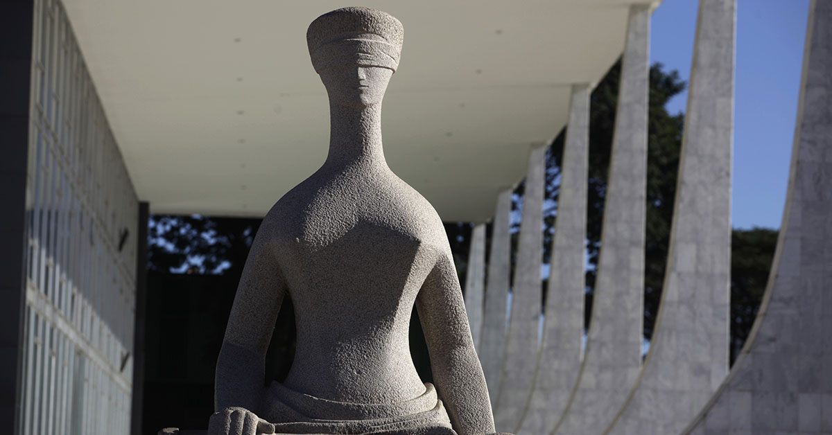 STF suspende ações sobre terço de férias