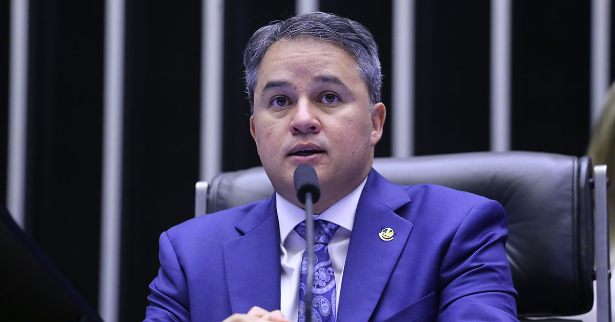 Presidente sanciona lei que evita queda brusca no FPM
