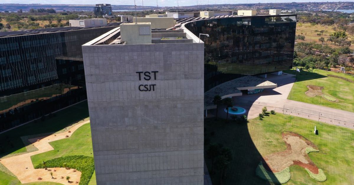 TST remete ao STF ação sobre vínculo trabalhista de motorista com aplicativo