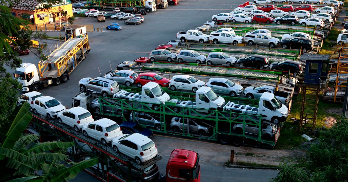 Preços dos carros têm maior queda em 11 anos com programa de descontos