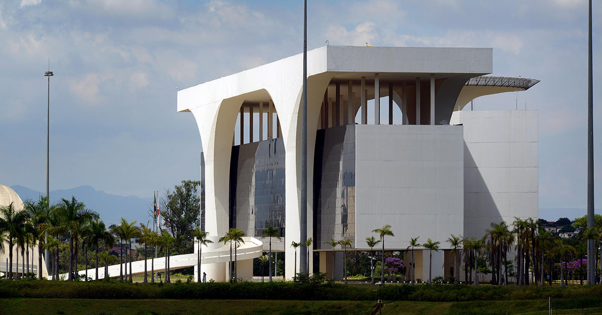 Zema retoma projeto de adesão ao RRF na ALMG