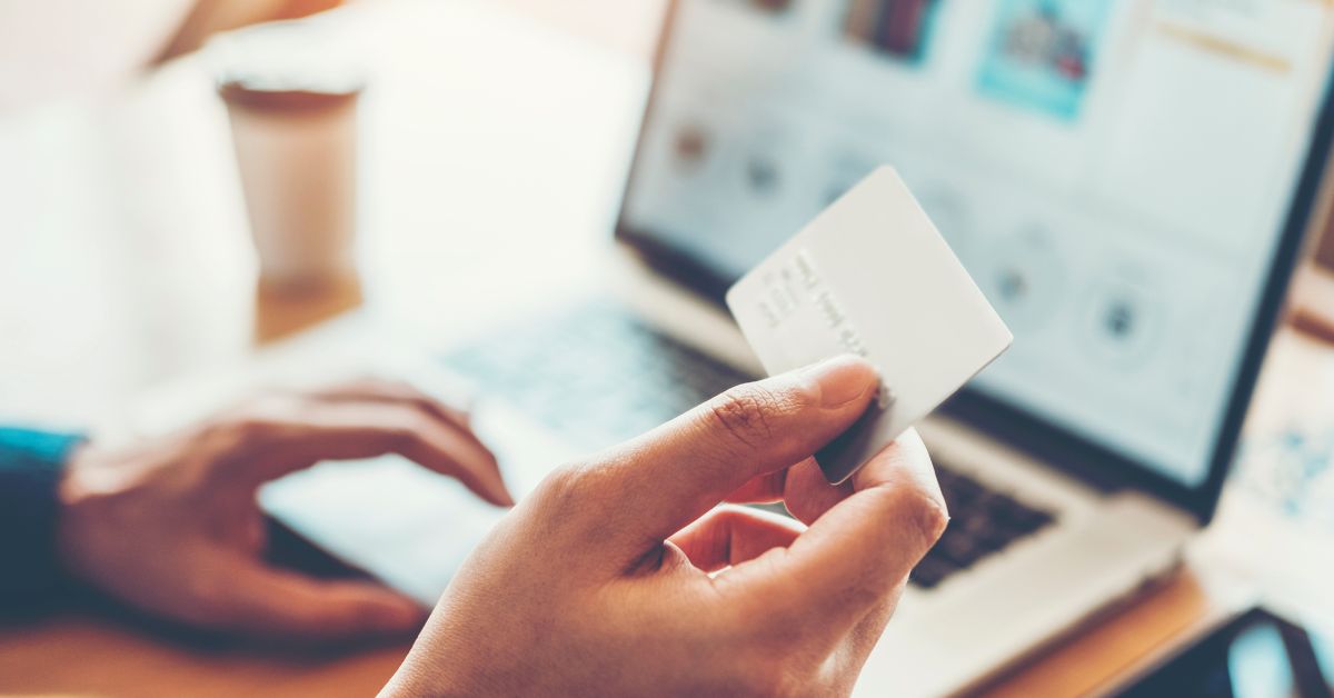 Contas globais aumentam oferta de serviços para atrair novos clientes
