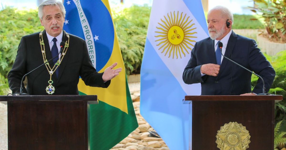 Lula defende adoção de moeda de referência entre Brasil e Argentina