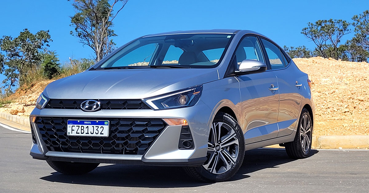 HB20S Platinum Plus traz recursos raros