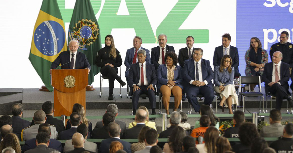 Governo endurece regras sobre armas