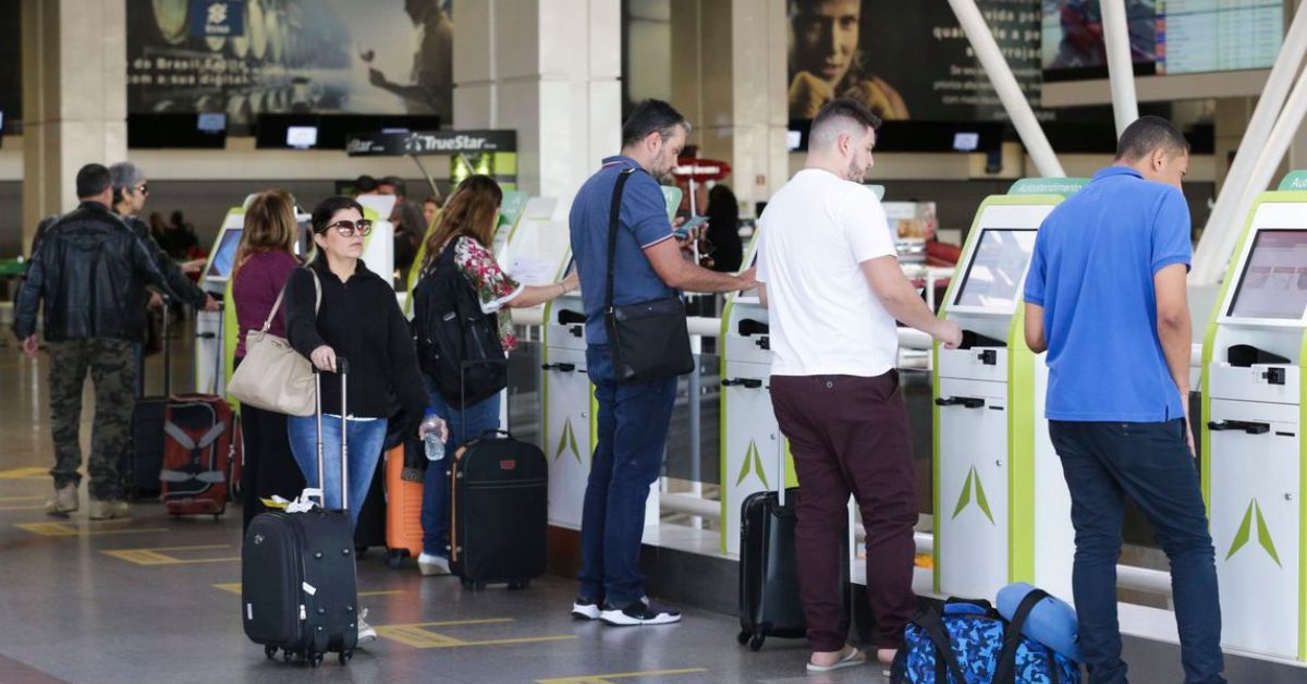 Programa pode disponibilizar 1,5 milhão de passagens aéreas a R$ 200 por mês
