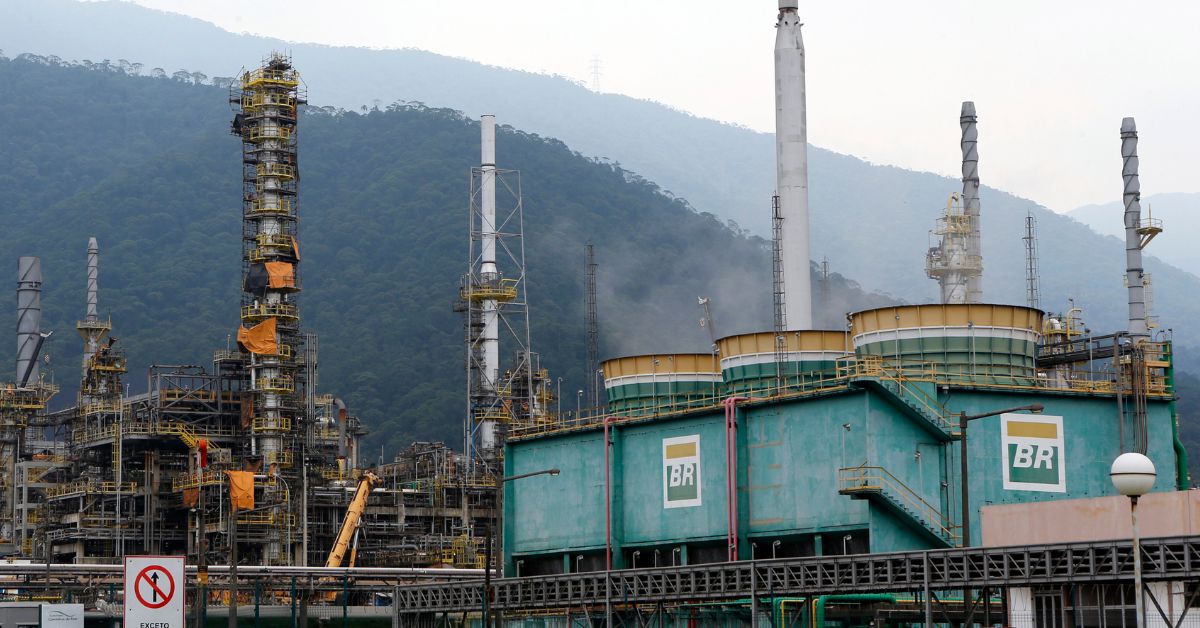 Petrobras conclui 1º leilão para reciclagem de plataforma